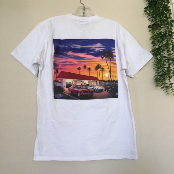 In-N-Out Burger Texas T-Shirt in Size Medium - Picture 5 of 6